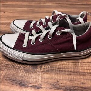 Red lowtop conversed